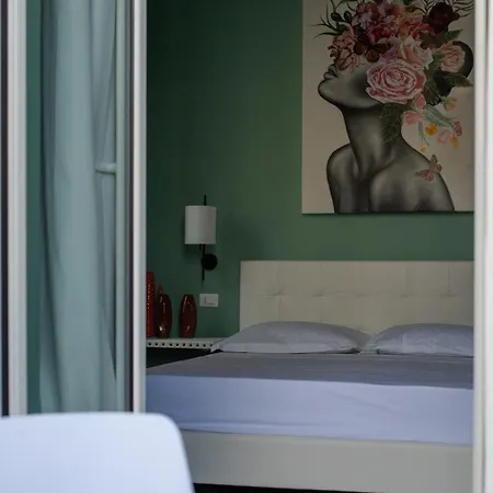 Boutique Colors 3*