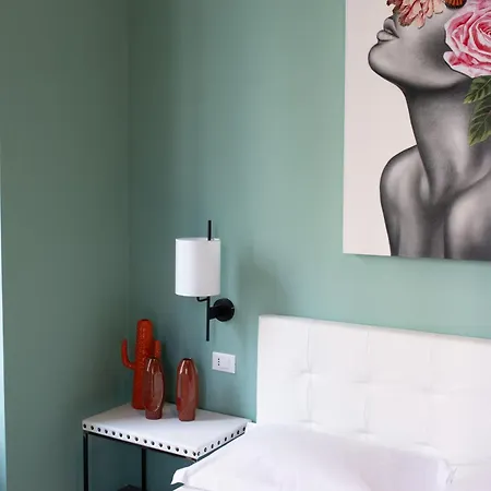 Boutique Colors
